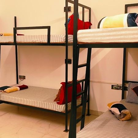 Mitra Hostel ヴァガトール エクステリア 写真