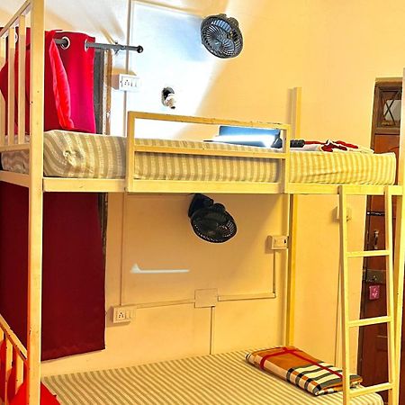 Mitra Hostel ヴァガトール エクステリア 写真