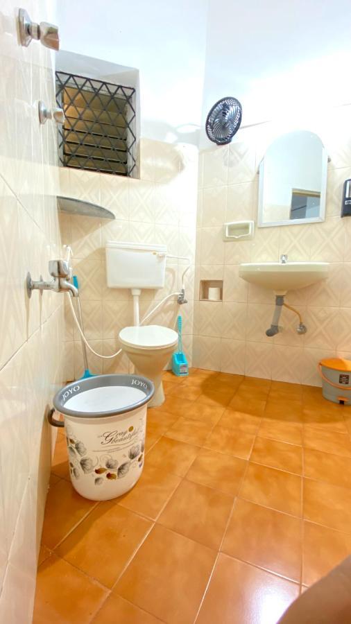 Mitra Hostel ヴァガトール エクステリア 写真