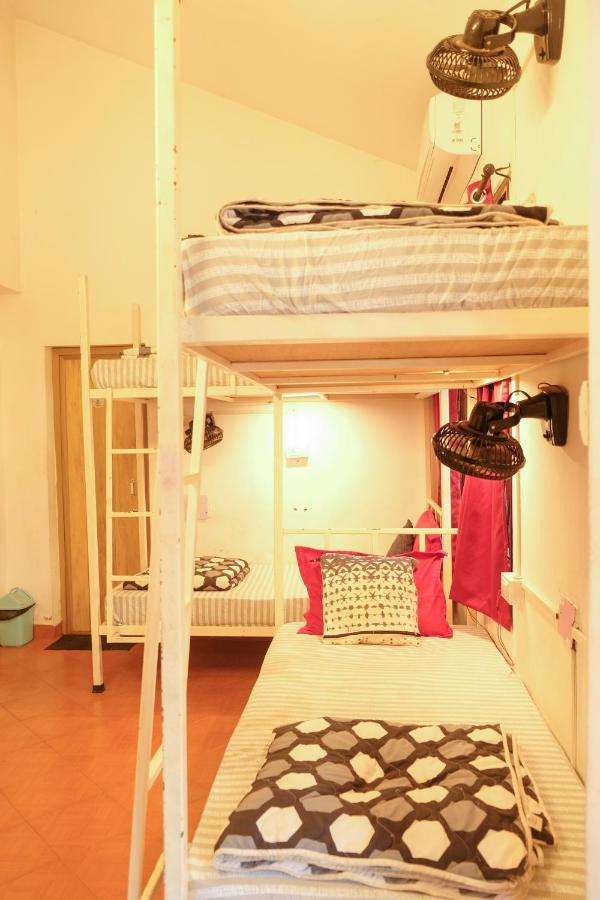 Mitra Hostel ヴァガトール エクステリア 写真